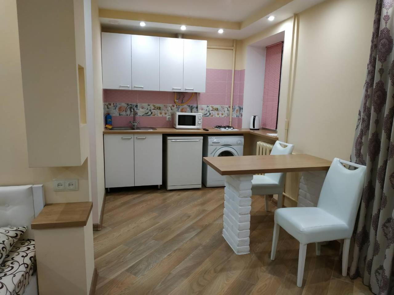 Apartments In The Center Maidan Rivne Extérieur photo