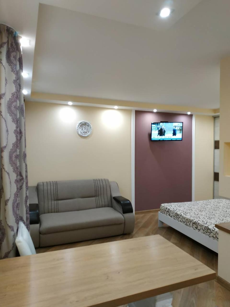 Apartments In The Center Maidan Rivne Extérieur photo